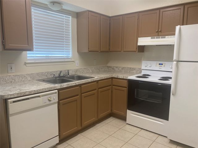 2826 Wimbledon Court D, Garland, TX 75041