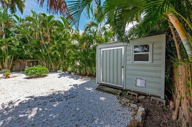 617 W OLYMPIA AVENUE, Punta Gorda, FL 33950