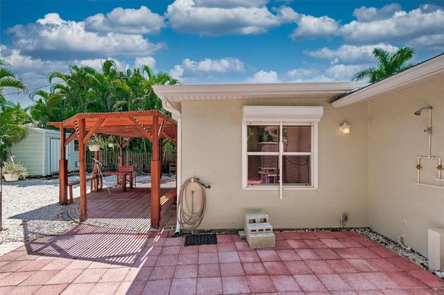 617 W OLYMPIA AVENUE, Punta Gorda, FL 33950