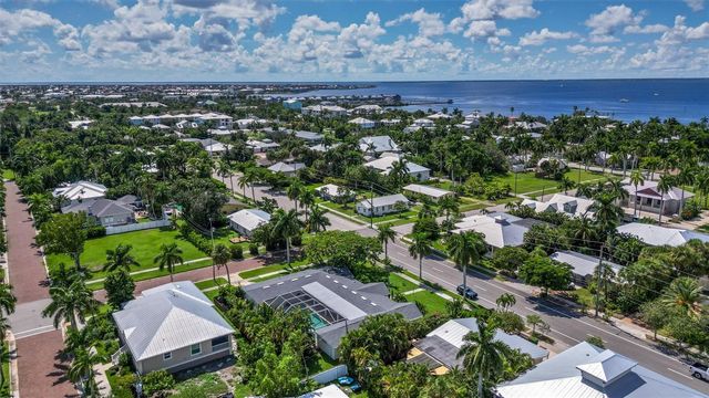 617 W OLYMPIA AVENUE, Punta Gorda, FL 33950