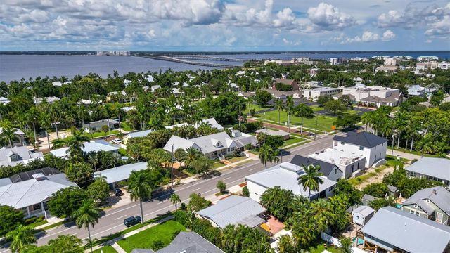 617 W OLYMPIA AVENUE, Punta Gorda, FL 33950
