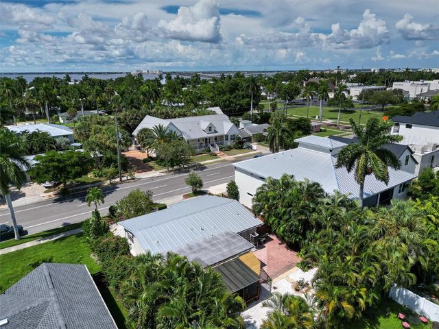 617 W OLYMPIA AVENUE, Punta Gorda, FL 33950