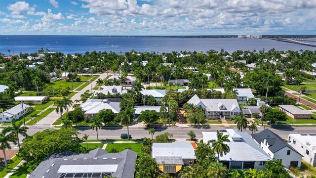 617 W OLYMPIA AVENUE, Punta Gorda, FL 33950