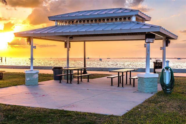 617 W OLYMPIA AVENUE, Punta Gorda, FL 33950