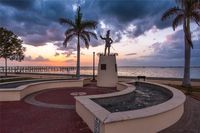 617 W OLYMPIA AVENUE, Punta Gorda, FL 33950