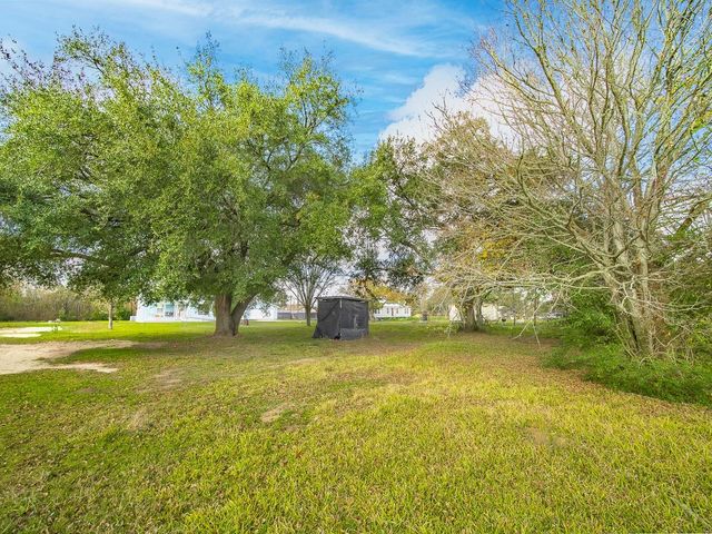 4603 Crosby Cedar Bayou Road, Baytown, TX 77521