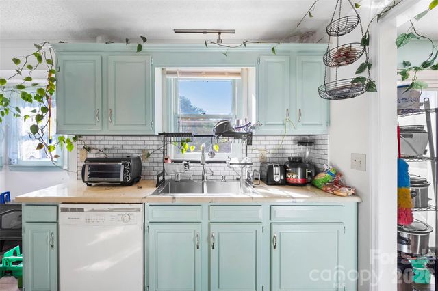 831 College Avenue, Shelby, NC 28152