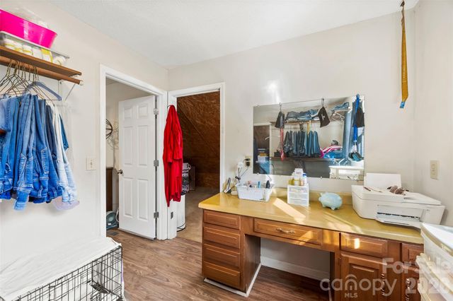 831 College Avenue, Shelby, NC 28152