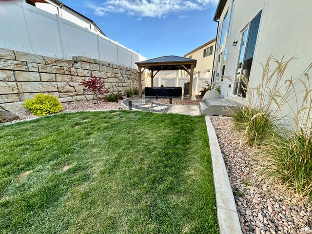 1062 N KENSINGTON HTS, Kaysville, UT 84037