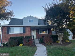 27 EDGEMOOR, Lutherville Timonium, MD 21093