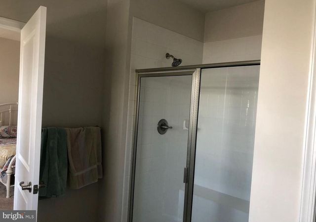 10048 DORSEY LN, Lanham, MD 20706