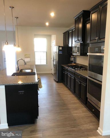 10048 DORSEY LN, Lanham, MD 20706