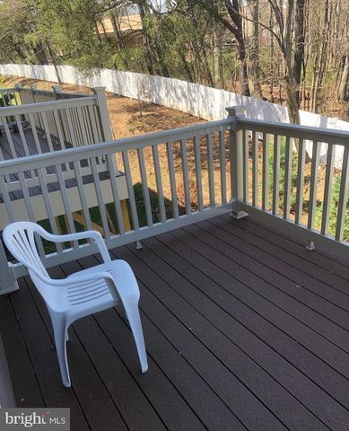 10048 DORSEY LN, Lanham, MD 20706