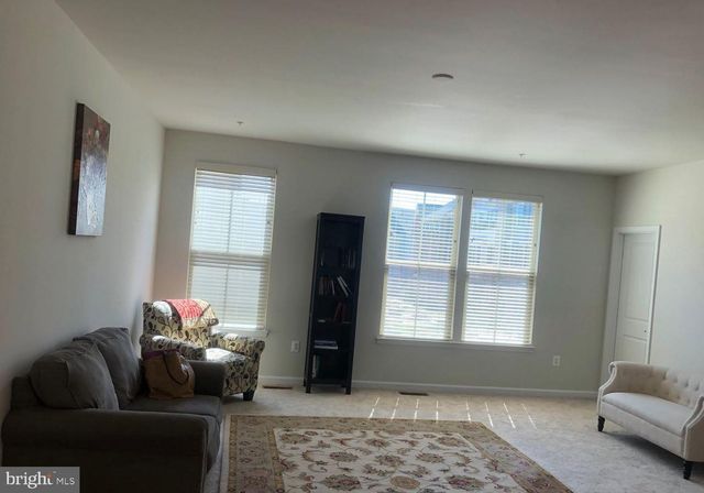 10048 DORSEY LN, Lanham, MD 20706