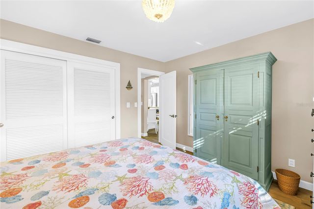 121 43RD AVENUE N, St Petersburg, FL 33703