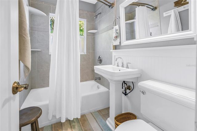 121 43RD AVENUE N, St Petersburg, FL 33703