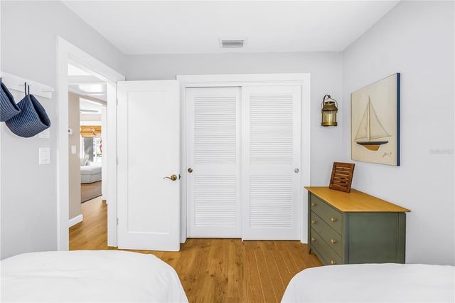 121 43RD AVENUE N, St Petersburg, FL 33703