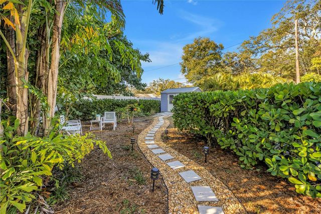 121 43RD AVENUE N, St Petersburg, FL 33703