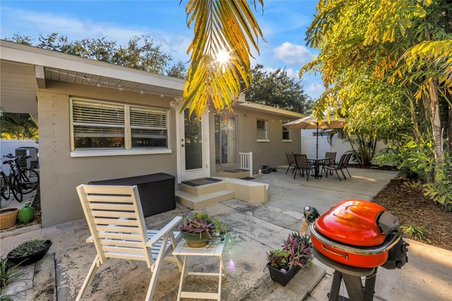 121 43RD AVENUE N, St Petersburg, FL 33703