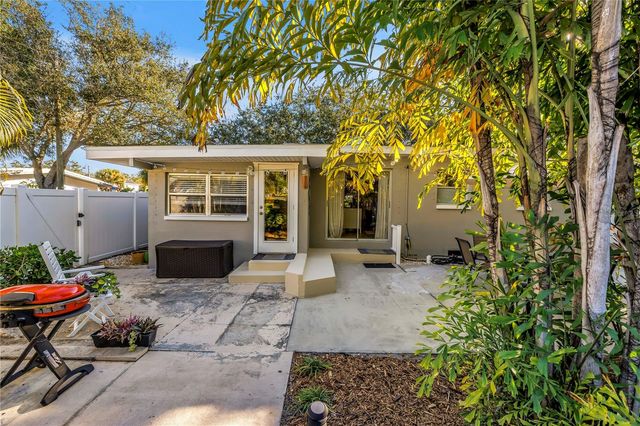 121 43RD AVENUE N, St Petersburg, FL 33703