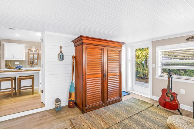 121 43RD AVENUE N, St Petersburg, FL 33703