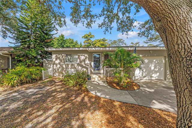 121 43RD AVENUE N, St Petersburg, FL 33703