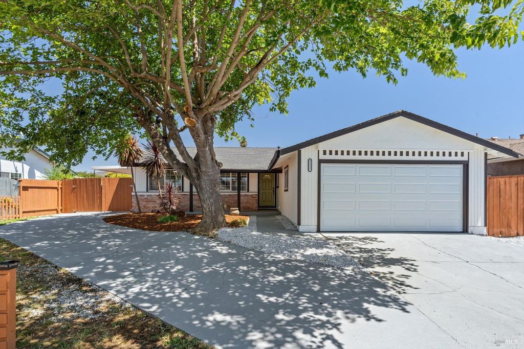 2117 Elliott Dr, American Canyon, CA 94503