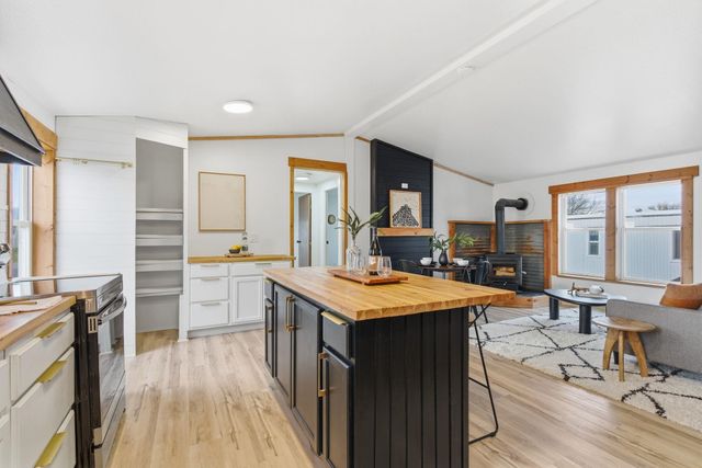 11705 N Wilson St, Spokane, WA 99021