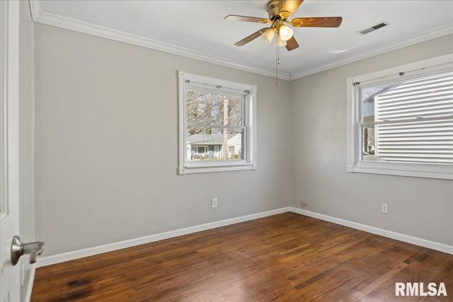 2352 E Keys Avenue, Springfield, IL 62702