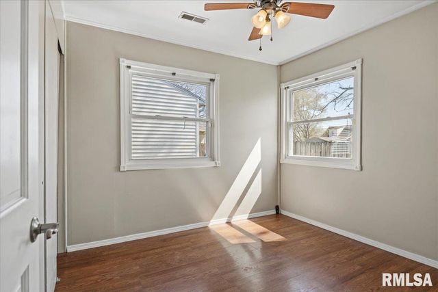 2352 E Keys Avenue, Springfield, IL 62702