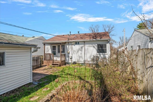 2352 E Keys Avenue, Springfield, IL 62702