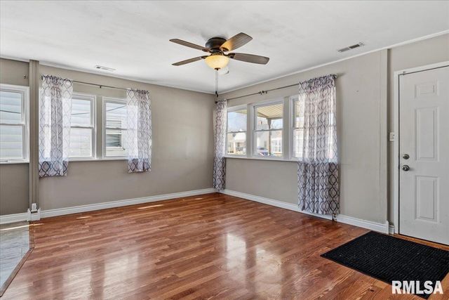 2352 E Keys Avenue, Springfield, IL 62702