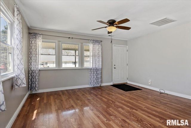 2352 E Keys Avenue, Springfield, IL 62702