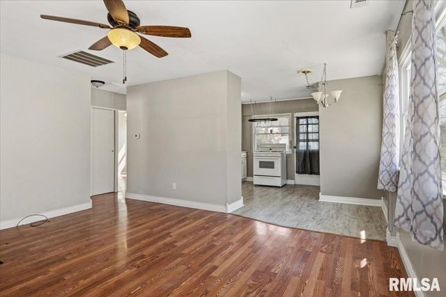 2352 E Keys Avenue, Springfield, IL 62702