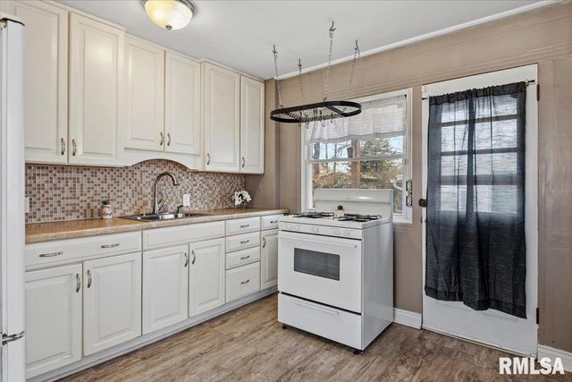 2352 E Keys Avenue, Springfield, IL 62702