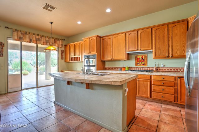 2303 E Desert Pueblo Pass, Green Valley, AZ 85614