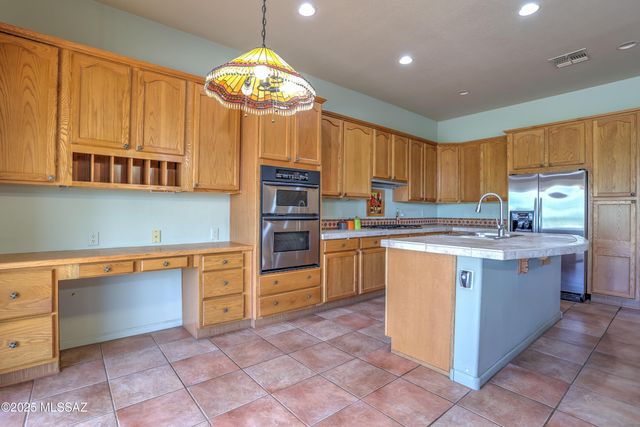 2303 E Desert Pueblo Pass, Green Valley, AZ 85614