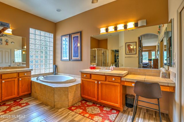 2303 E Desert Pueblo Pass, Green Valley, AZ 85614