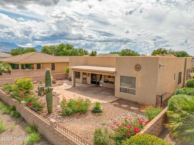 2303 E Desert Pueblo Pass, Green Valley, AZ 85614