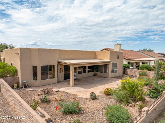 2303 E Desert Pueblo Pass, Green Valley, AZ 85614