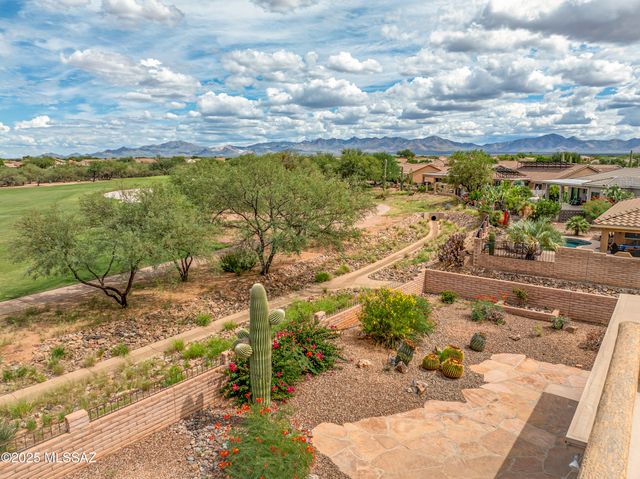 2303 E Desert Pueblo Pass, Green Valley, AZ 85614