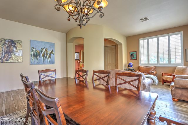 2303 E Desert Pueblo Pass, Green Valley, AZ 85614