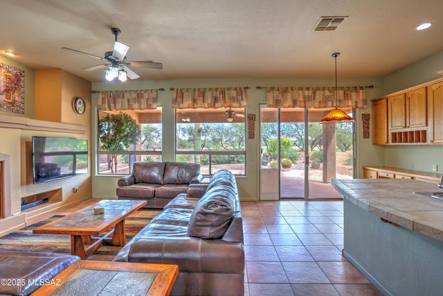 2303 E Desert Pueblo Pass, Green Valley, AZ 85614