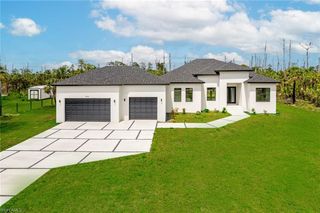 2633 22nd AVE SE, Naples, FL 34117