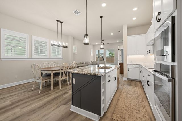 220 Monterey Oak TRL, Georgetown, TX 78628