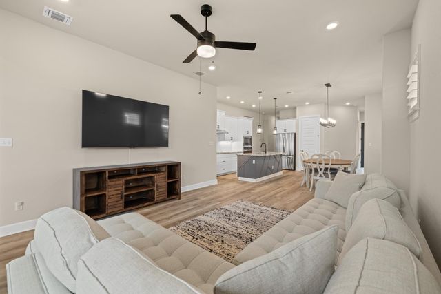 220 Monterey Oak TRL, Georgetown, TX 78628