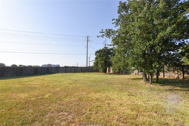 902 Trellis Gate Court, College Station, TX 77845