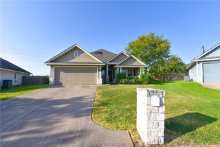 902 Trellis Gate Court, College Station, TX 77845