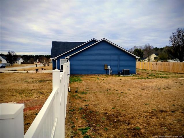 104 Truman Drive, Raeford, NC 28376