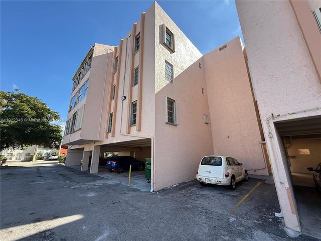 7355 W 4th Ave 214, Hialeah, FL 33014